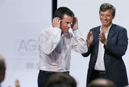 Manuel Valls e la camicia fradicia di sudore 8