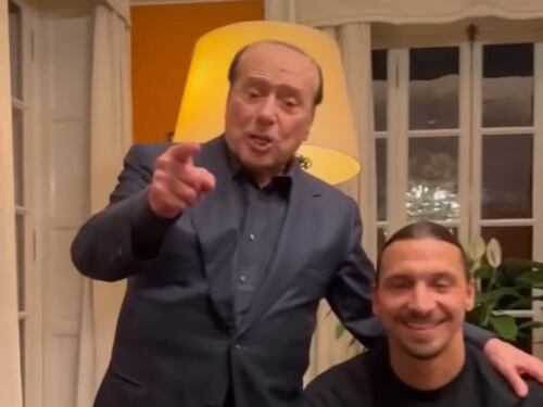 "Insegno a gestire un'azienda". Il video virale del Cav con Ibrahimovic