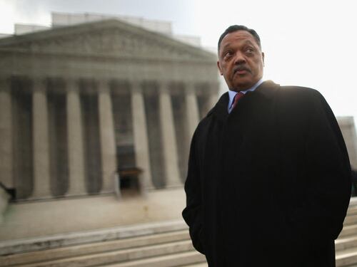 Morto Jesse Jackson, il reverendo icona dei diritti civili. Aveva 84 anni