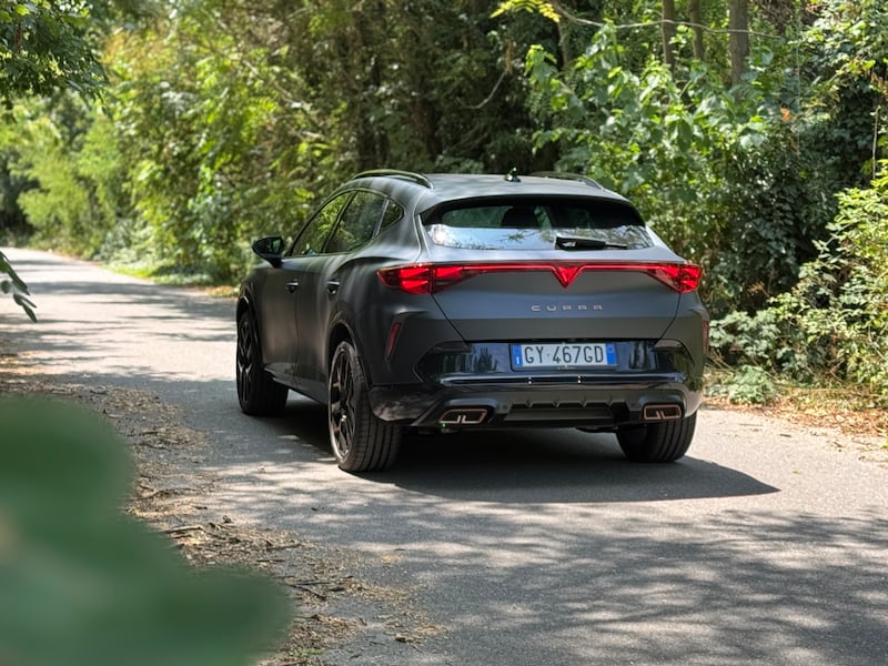 Cupra Formentor e-Hybrid: guarda la gallery del crossover ibrido da 272 CV 8