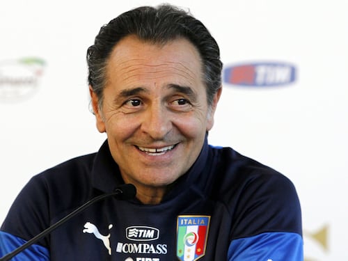 Prandelli tra codici e croci per un'Italia a prova di tweet