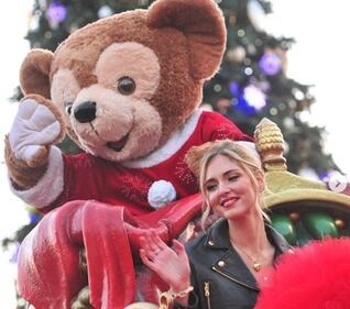 chiara ferragni- disneyland5
