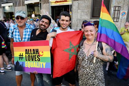 Ecco tutti gli slogan del Gay Pride 3
