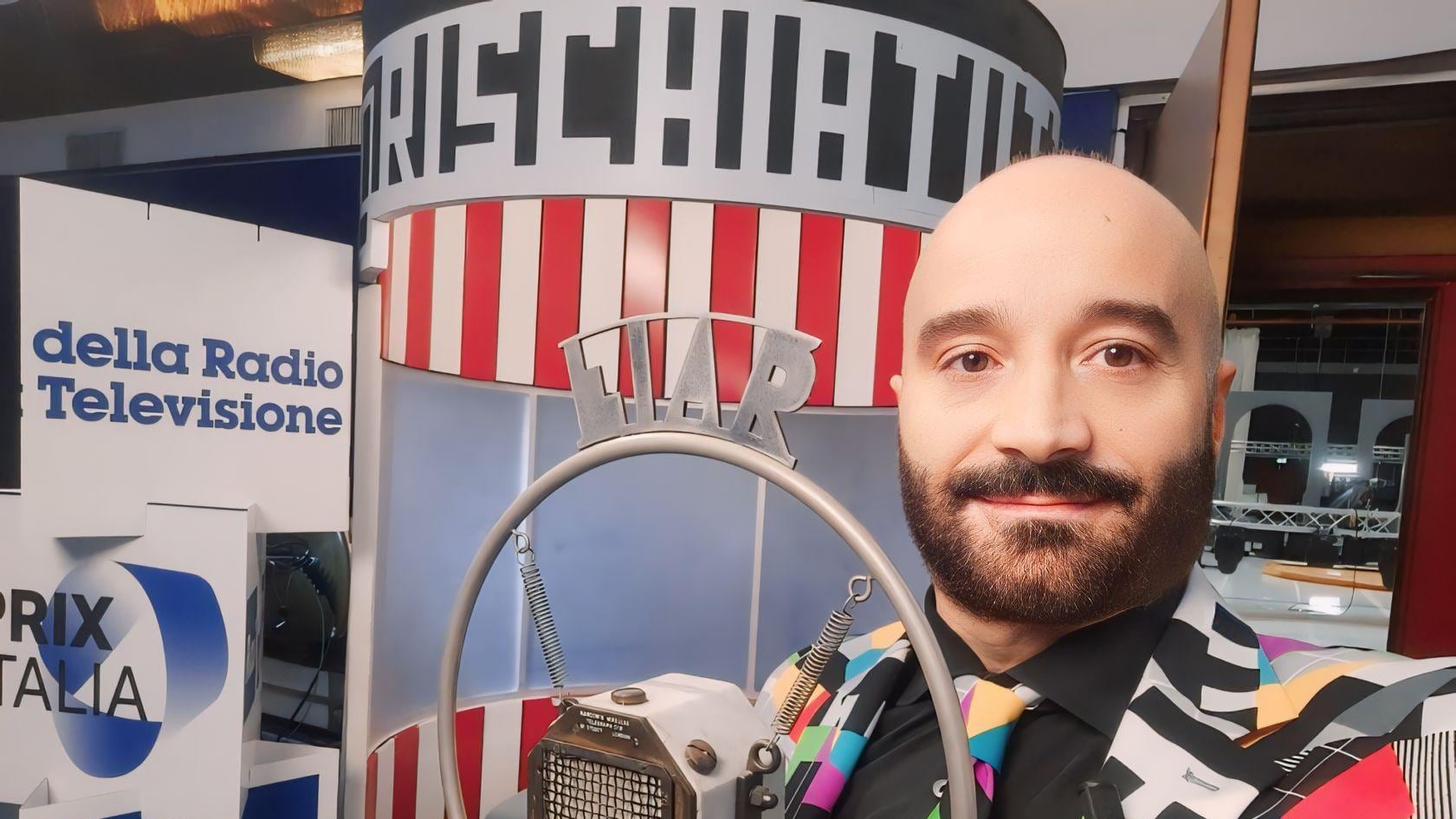 Massimiliano Cané: chi è l’uomo che dà voce alla memoria della TV italiana