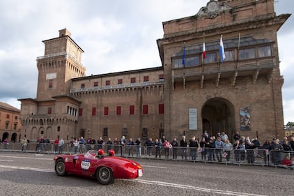 La mille miglia passa da Ferrara 4