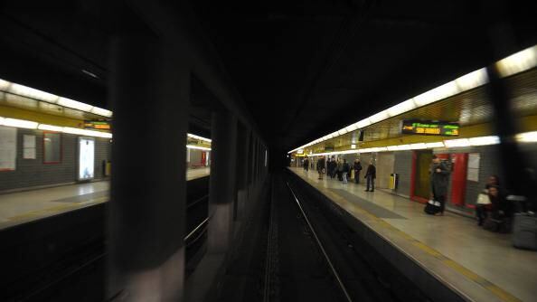 Roma, molesta donna in metro: arrestato sacerdote inglese