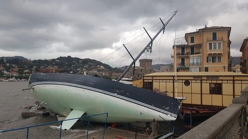Rapallo, crolla la diga per mareggiata: distrutti centinaia di yacht 3
