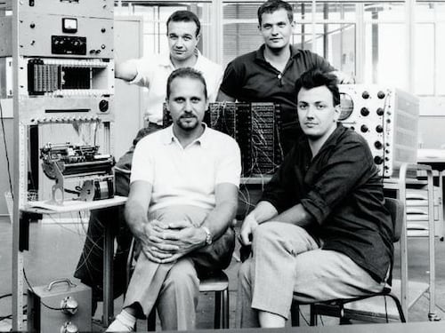 Morto De Sandre. Progettò il primo personal computer