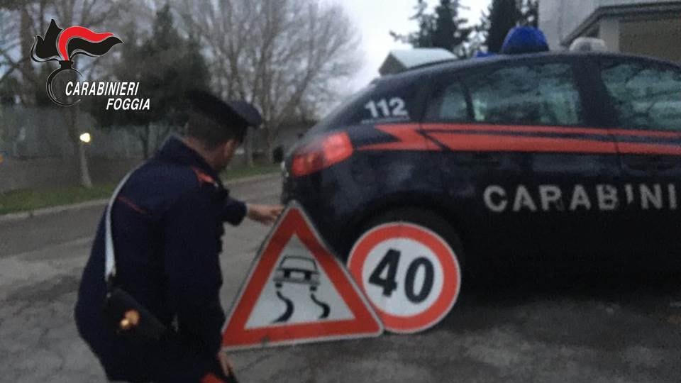 Puglia, arrestato ladro di segnali stradali