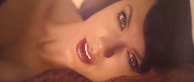 Taylor Swift sexy e selvaggia in Africa, ma è polemica 19
