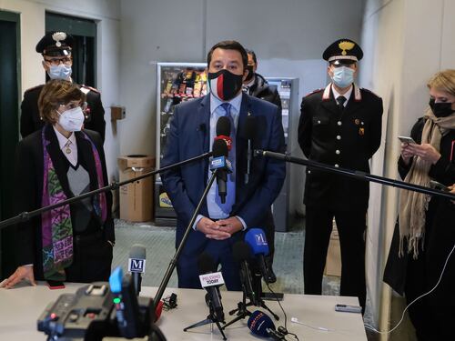 Salvini va alla sbarra. Adesso rischia 15 anni