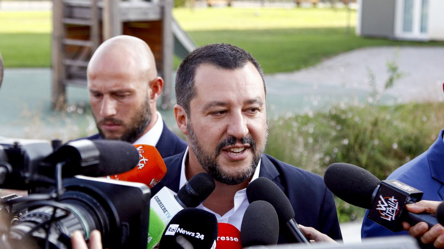 Immigrati e sicurezza: il decreto Salvini agita Quirinale e falchi M5s
