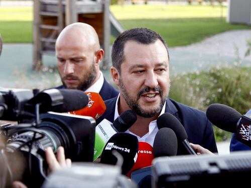 Immigrati e sicurezza: il decreto Salvini agita Quirinale e falchi M5s