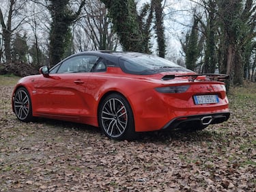 Alpine A110 S, guarda le foto della due posti francese da 300 cv 9