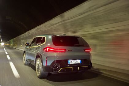 BMW XM: guarda le foto 7