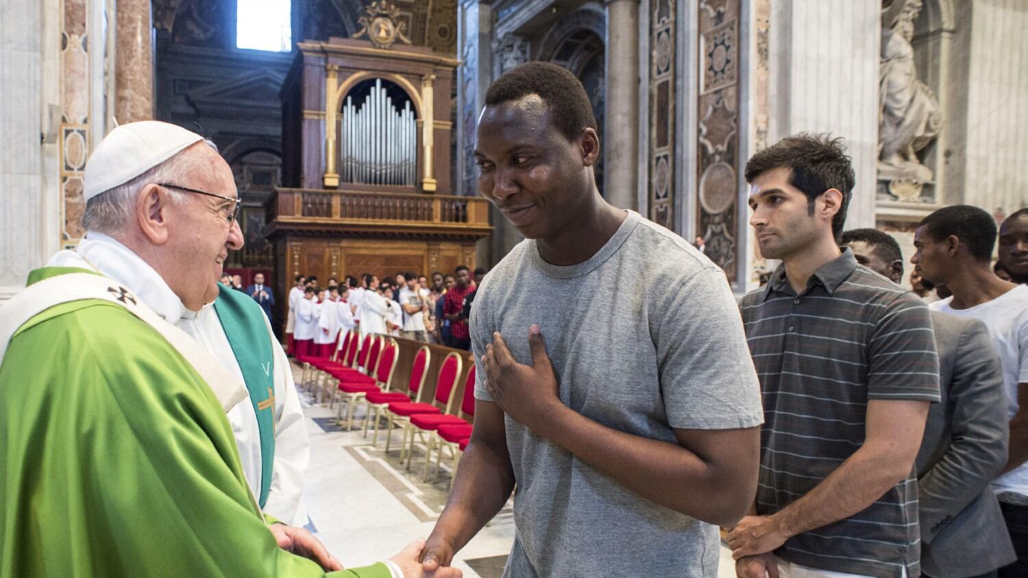 Migranti, i preti sfidano Salvini: digiuno e presidio contro di lui