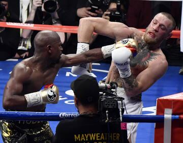 Mayweather timbra il 50-0 contro McGregor 11