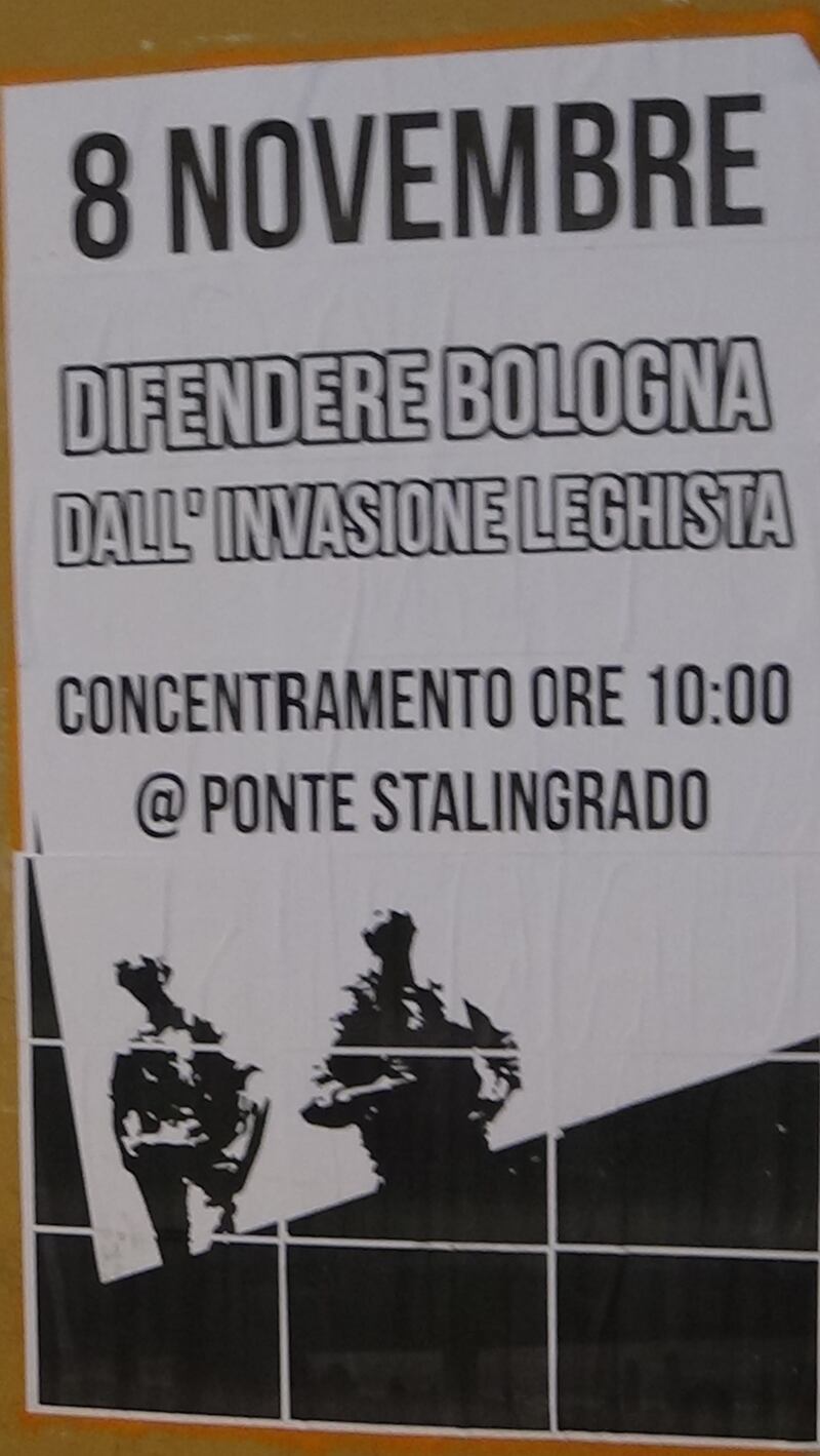 "De-leghizziamo bologna": i cartelli contro Salvini 1