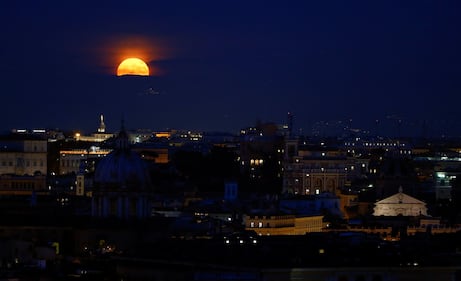 Superluna, le immagini più belle dal mondo 13