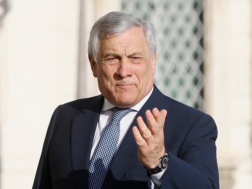 Scontro in tv tra i leader. Tajani richiama le toghe: neutrali come i carabinieri