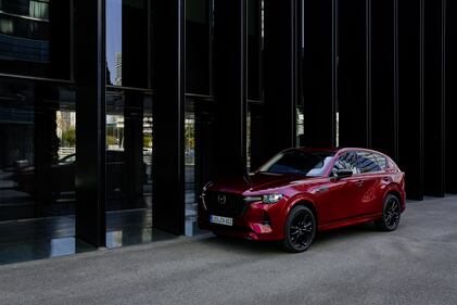 Mazda CX-60, guarda le foto 10