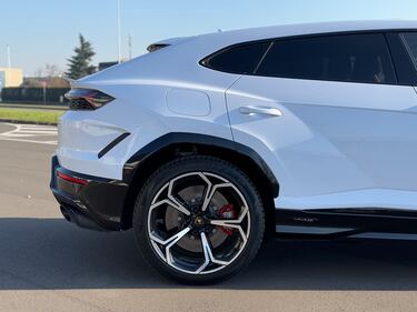Lamborghini Urus SE: guarda la gallery del nuovo super-SUV da 800 CV 9