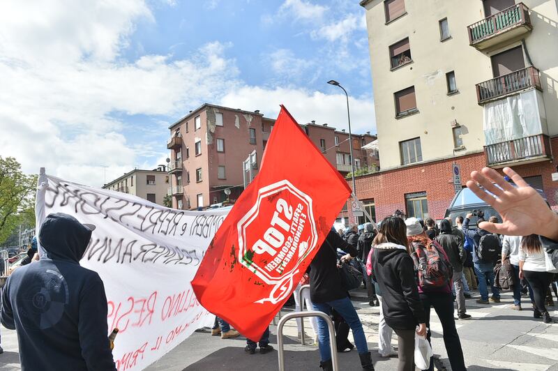 NoExpo, sgomberi al Giambellino 13