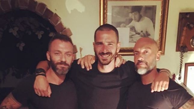 Bonucci, la foto con amici prima dell'addio a Torino