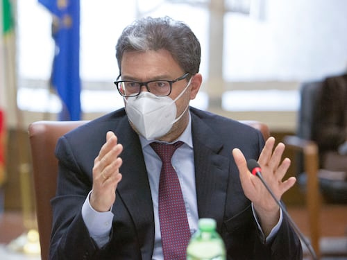 Dossier Gkn, Giorgetti gioca la carta Stellantis