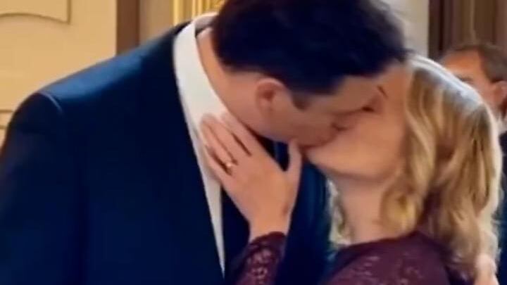 Un fake al bacio