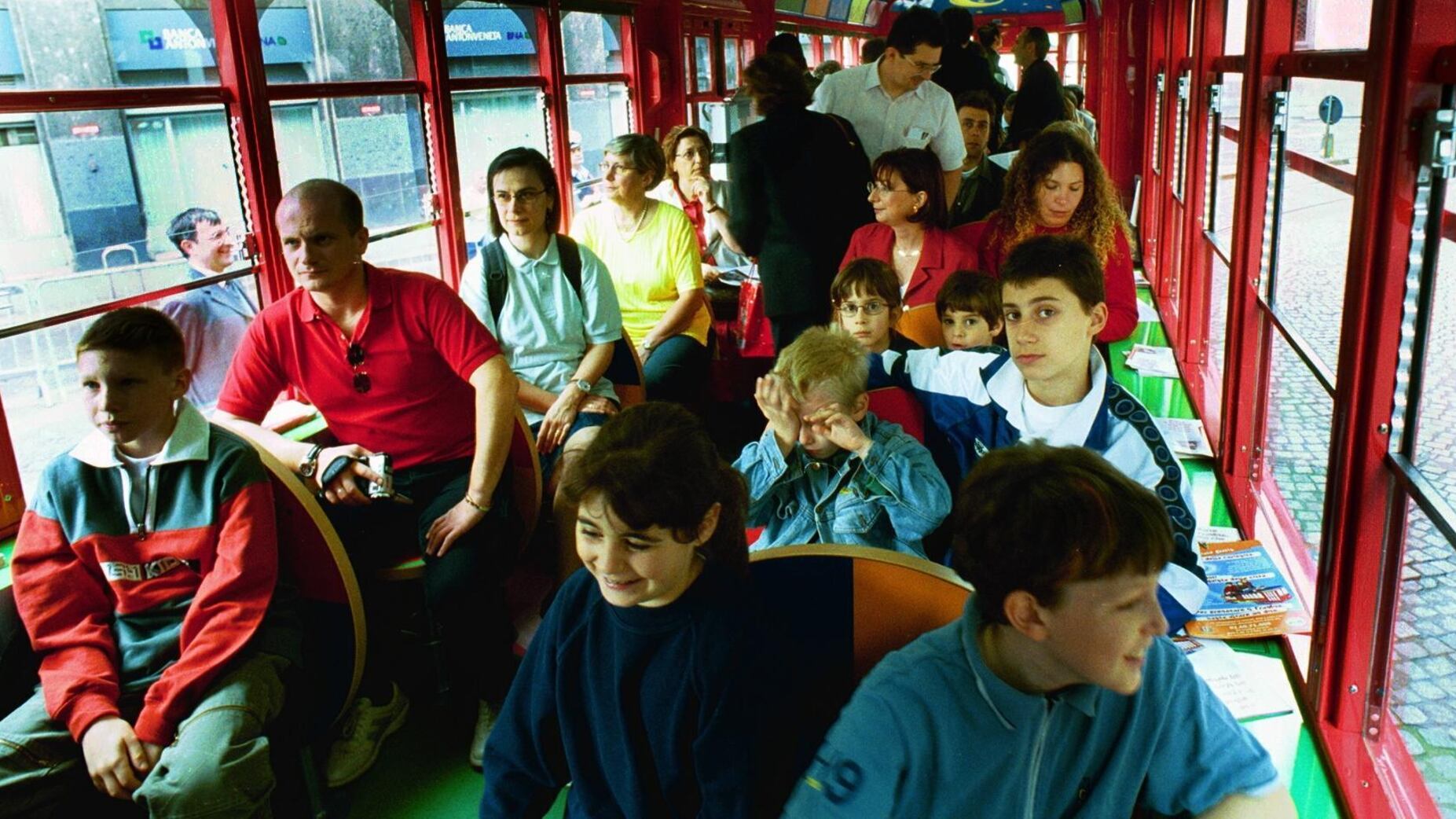 «Bimbi gratis sui mezzi fino a 12 anni»
