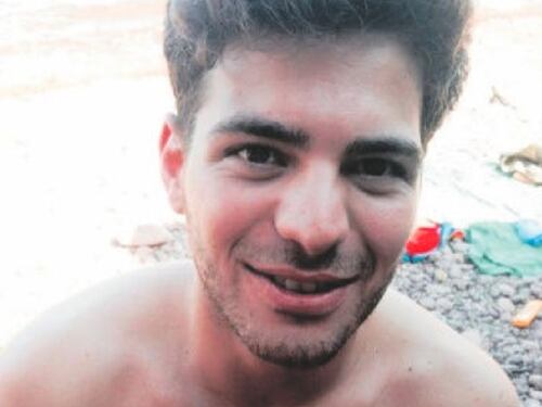 Si ferisce su un cancello mentre va da un amico: muore dissanguato