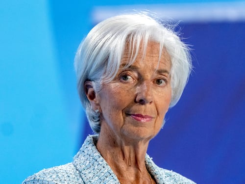 Rate più leggere di 20 euro. Sui cambi serve prudenza. È l'ora di puntare sulle azioni