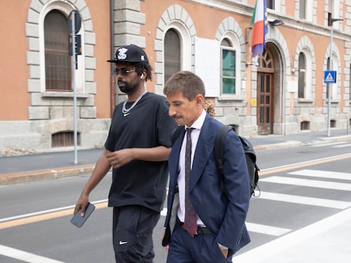 “La droga? Era per me”. Tony Boy ai domiciliari