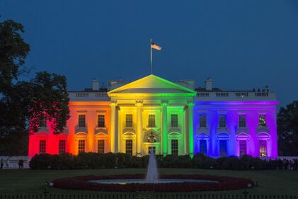 La Casa Bianca cambia colore per una notte 5