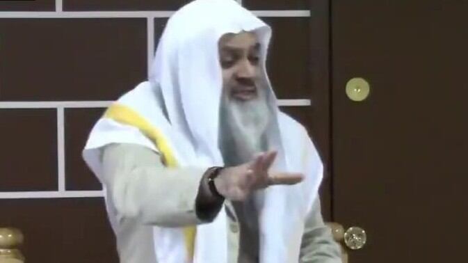 Imam bacchetta i musulmani: “Se approvate il Natale fate peccato”