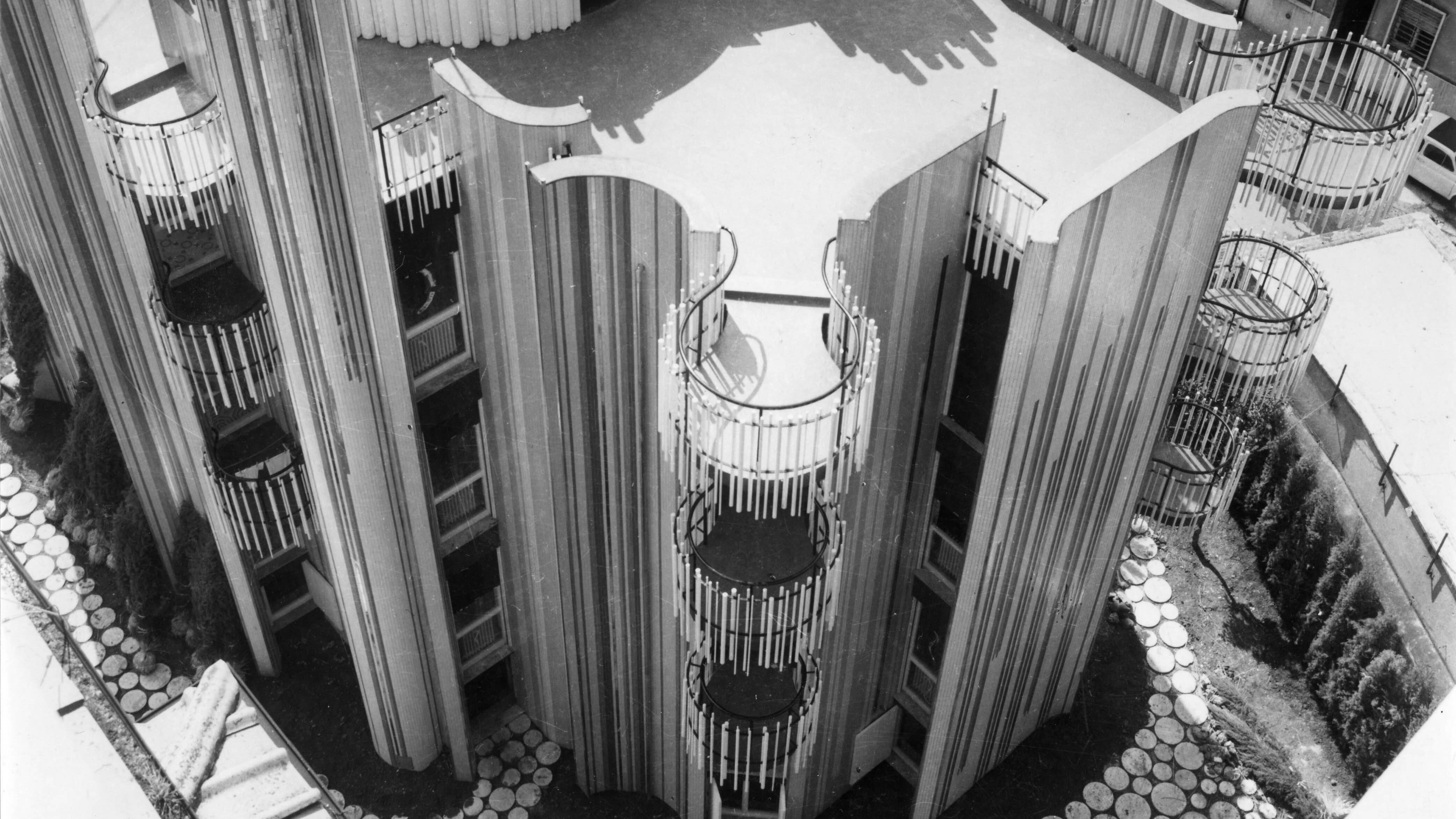 Casa Papanice, un libro sull'opera dell'archistar Portoghesi