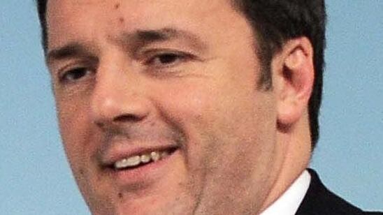 Renzi: «Un giorno storico». Fassina: per la Troika