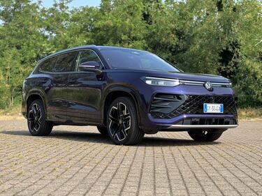 Volkswagen Tayron: guarda la gallery del nuovo SUV per famiglie, anche 7 posti 15
