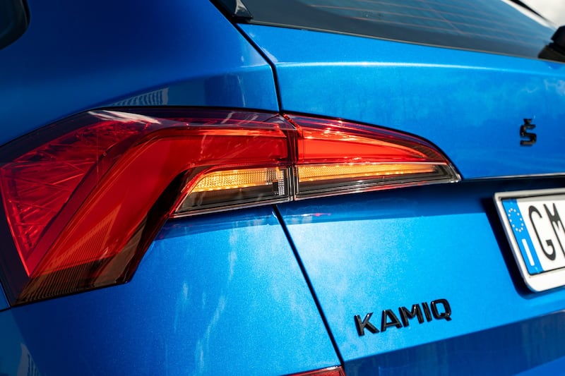 Skoda Kamiq Black Dots 6
