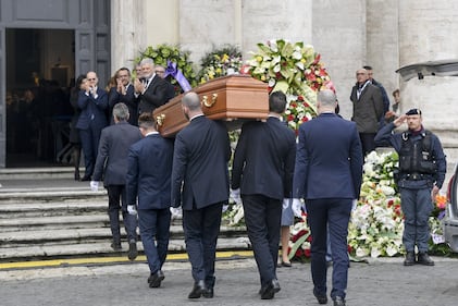 I funerali di Fabrizio Frizzi 9