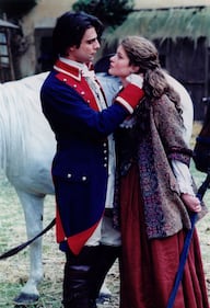 Vittoria Puccini e Alessandro Preziosi in una foto di scena di 'Elisadi Rivomborosa' (2003)
