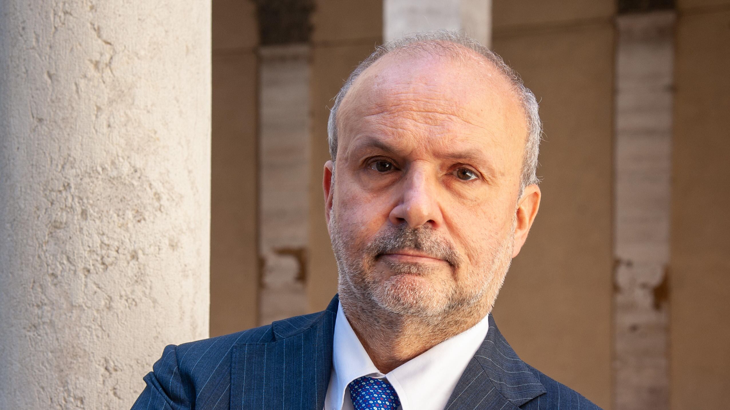 Cambio di sesso, trovate irregolarità al Careggi