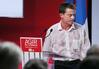 Manuel Valls e la camicia fradicia di sudore 3