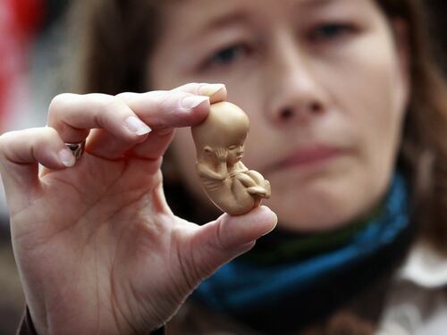 Aborto, Kenya e Niger bloccano la multinazionale "Marie Stopes"