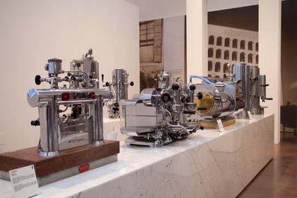 A Binasco nasce il museo della macchina del caffè 8