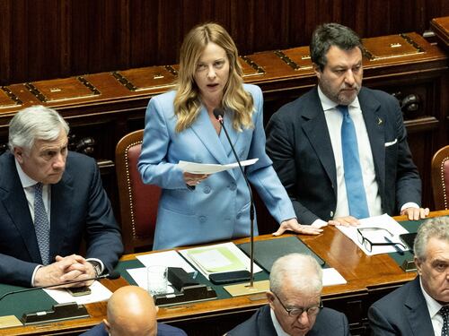 Meloni: "Il governo non accetta di essere di serie B in Ue". Poi gela la sinistra: "Non faccio cose 'nannimorettiane', se ho da dire una cosa la dico"