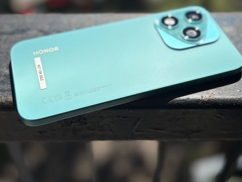 Honor 400 Lite, leggerezza e luminosità sotto i 300 euro