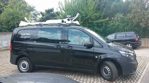 Avvistata la Apple car a Roma 1