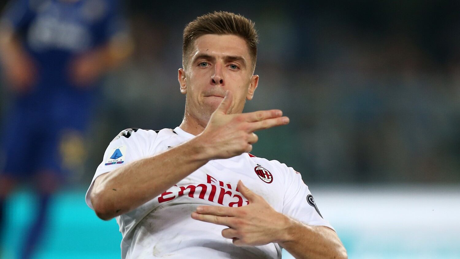 Un rosso e un rigore per sbloccare il Milan e riarmare Piatek